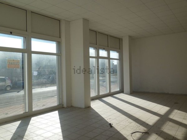 casale in vendita a Cascina