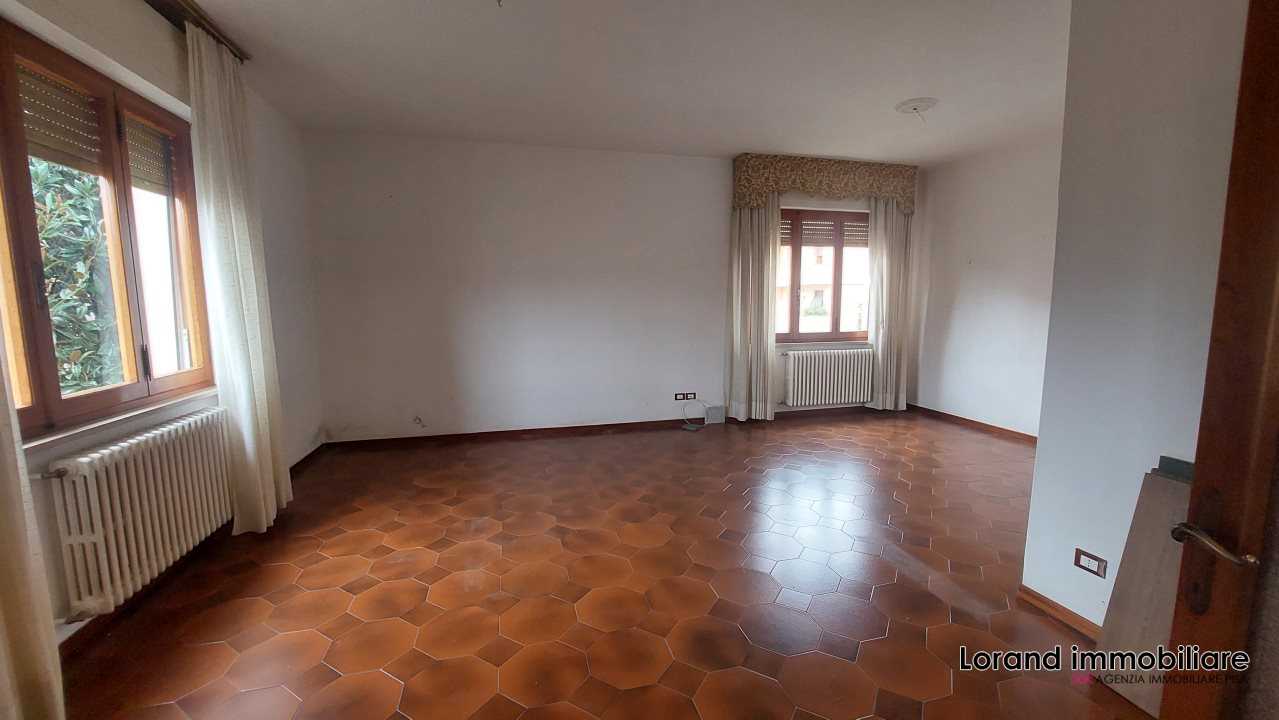 casa indipendente in vendita a Cascina in zona Navacchio