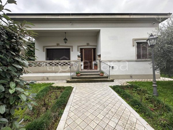 casa indipendente in vendita a Cascina in zona San Casciano