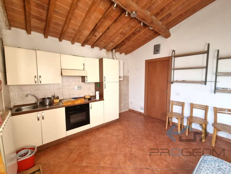 casa indipendente in vendita a Cascina in zona Casciavola