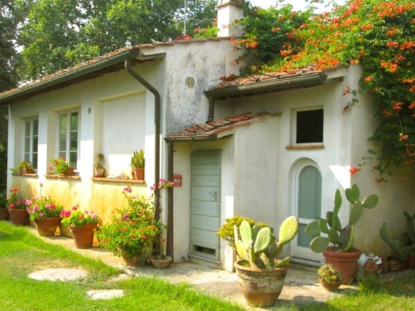 casa indipendente in vendita a Cascina in zona Navacchio