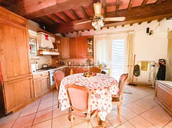 appartamento in vendita a Cascina in zona Marciana