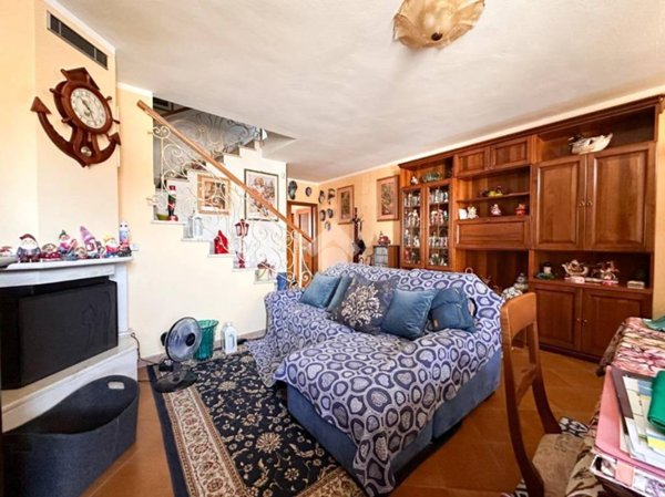 casa indipendente in vendita a Cascina in zona San Lorenzo alle Corti