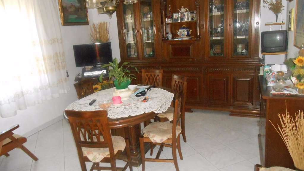 casale in vendita a Cascina