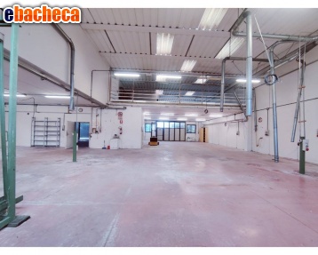 casale in vendita a Cascina