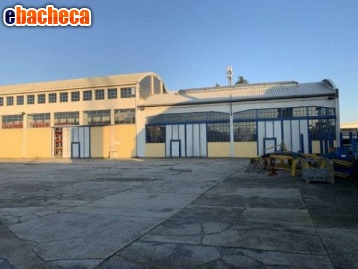 negozio in vendita a Cascina in zona Navacchio