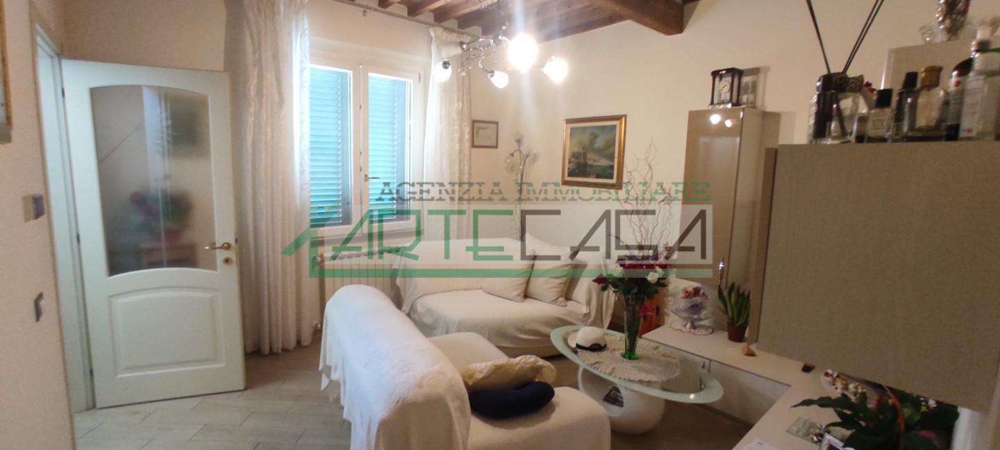 casale in vendita a Cascina in zona Musigliano