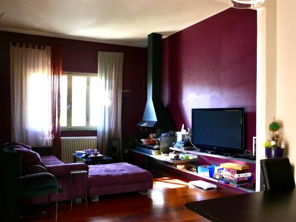 casa indipendente in vendita a Cascina