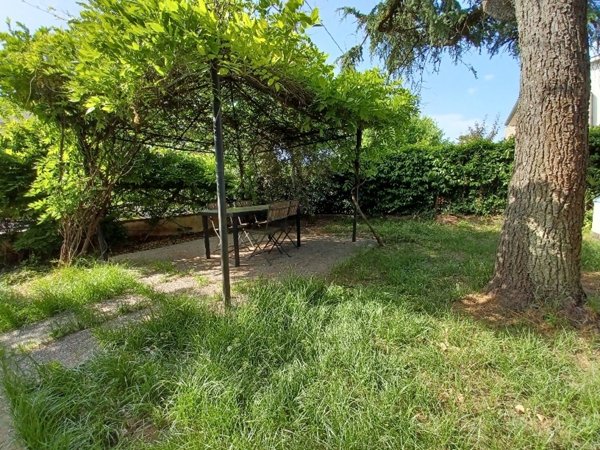 casa indipendente in vendita a Cascina in zona Navacchio