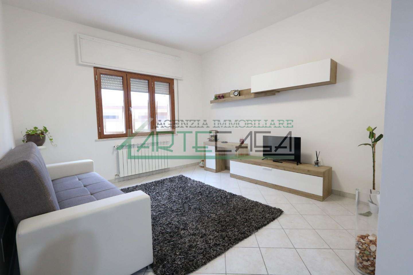 casa indipendente in vendita a Cascina