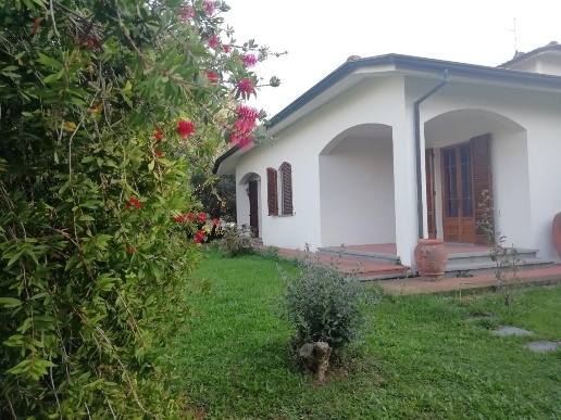 casa indipendente in vendita a Cascina in zona San Casciano
