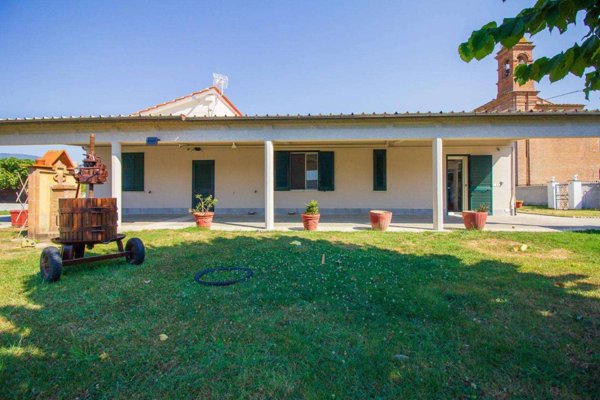 casa indipendente in vendita a Cascina in zona Ripoli