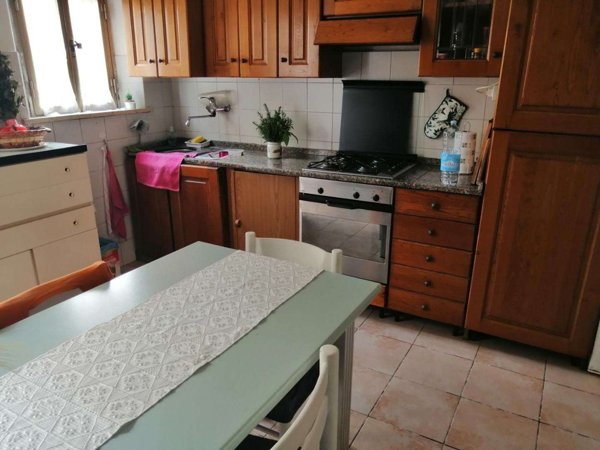 casale in vendita a Cascina in zona Navacchio
