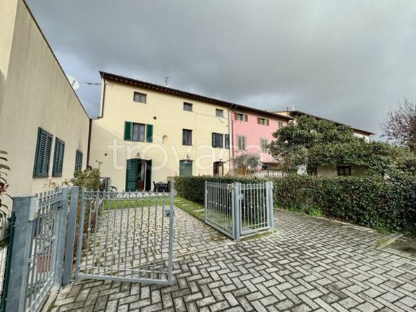 casa semindipendente in vendita a Cascina in zona San Lorenzo a Pagnatico