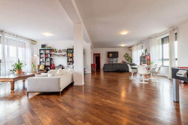 appartamento in vendita a Cascina