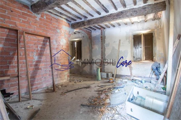 casale in vendita a Cascina