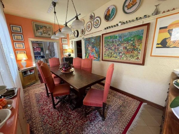 casa indipendente in vendita a Cascina