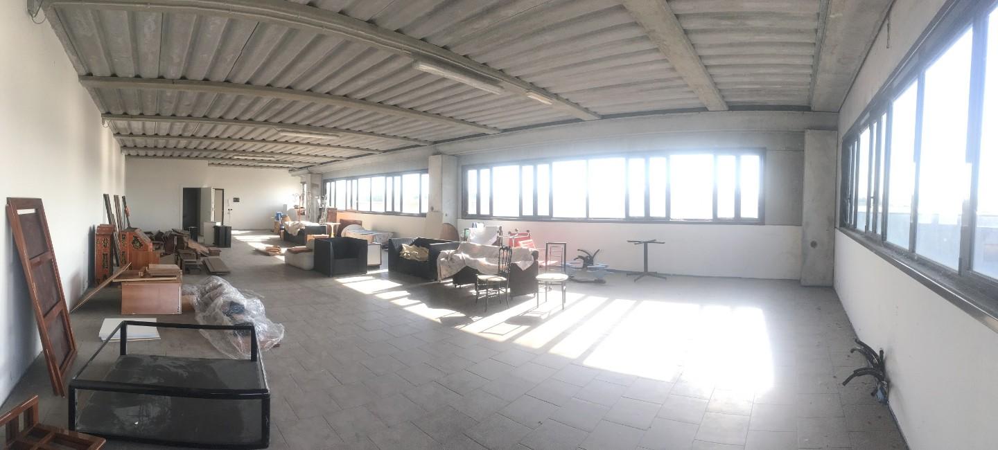 casale in vendita a Cascina