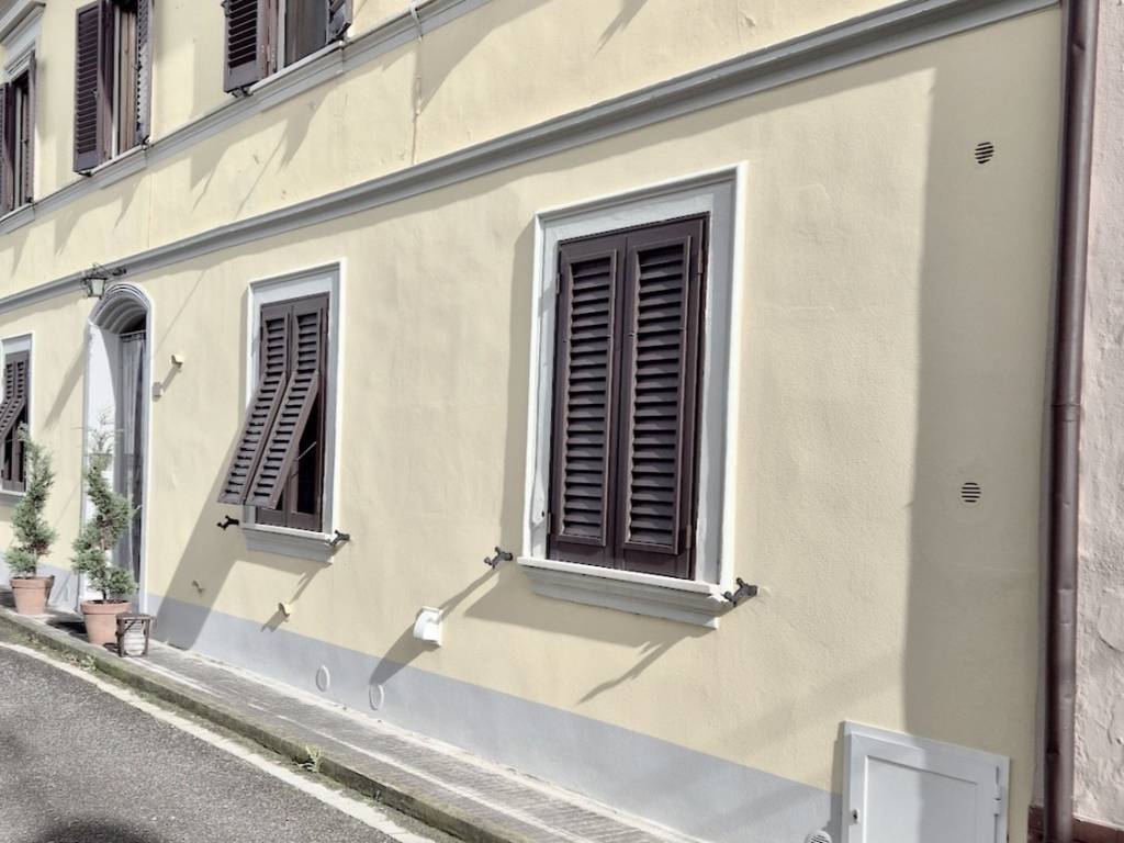 appartamento in vendita a Cascina in zona San Lorenzo alle Corti