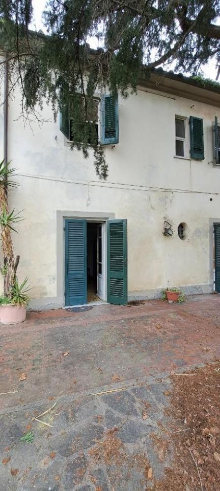 casa indipendente in vendita a Cascina in zona Navacchio