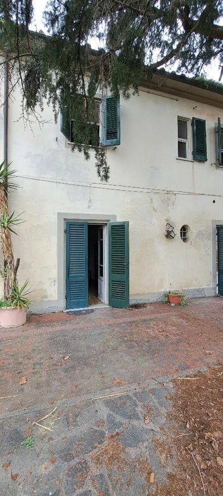 casa indipendente in vendita a Cascina in zona Navacchio
