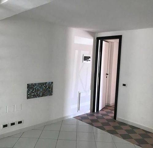 negozio in vendita a Cascina in zona San Lorenzo alle Corti