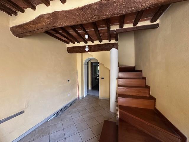 casale in vendita a Cascina