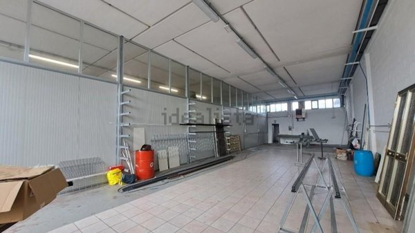 casale in vendita a Cascina