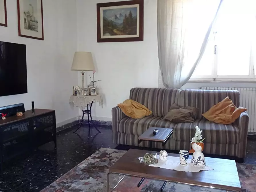 casale in vendita a Cascina