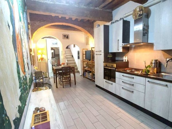 casa indipendente in vendita a Cascina