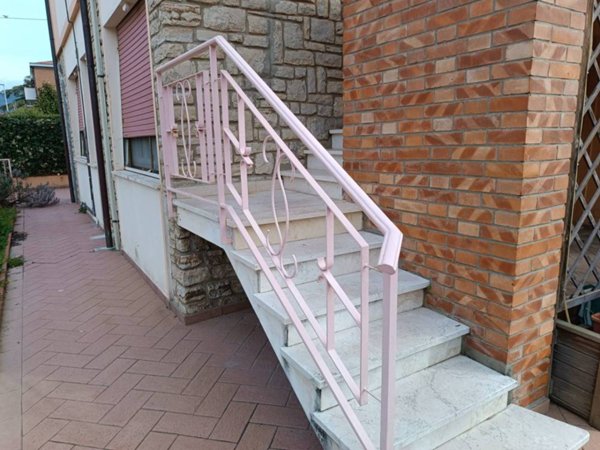 casa indipendente in vendita a Cascina in zona Navacchio