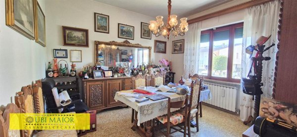 casa indipendente in vendita a Cascina in zona Casciavola