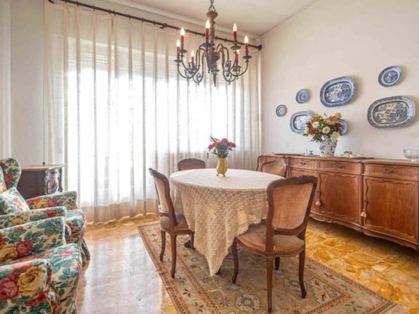 casa indipendente in vendita a Cascina in zona Navacchio