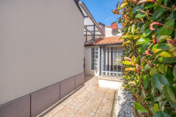casale in vendita a Cascina in zona San Frediano a Settimo
