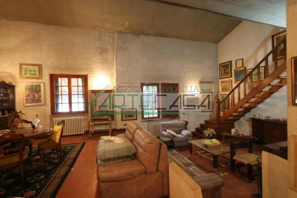 casa indipendente in vendita a Cascina