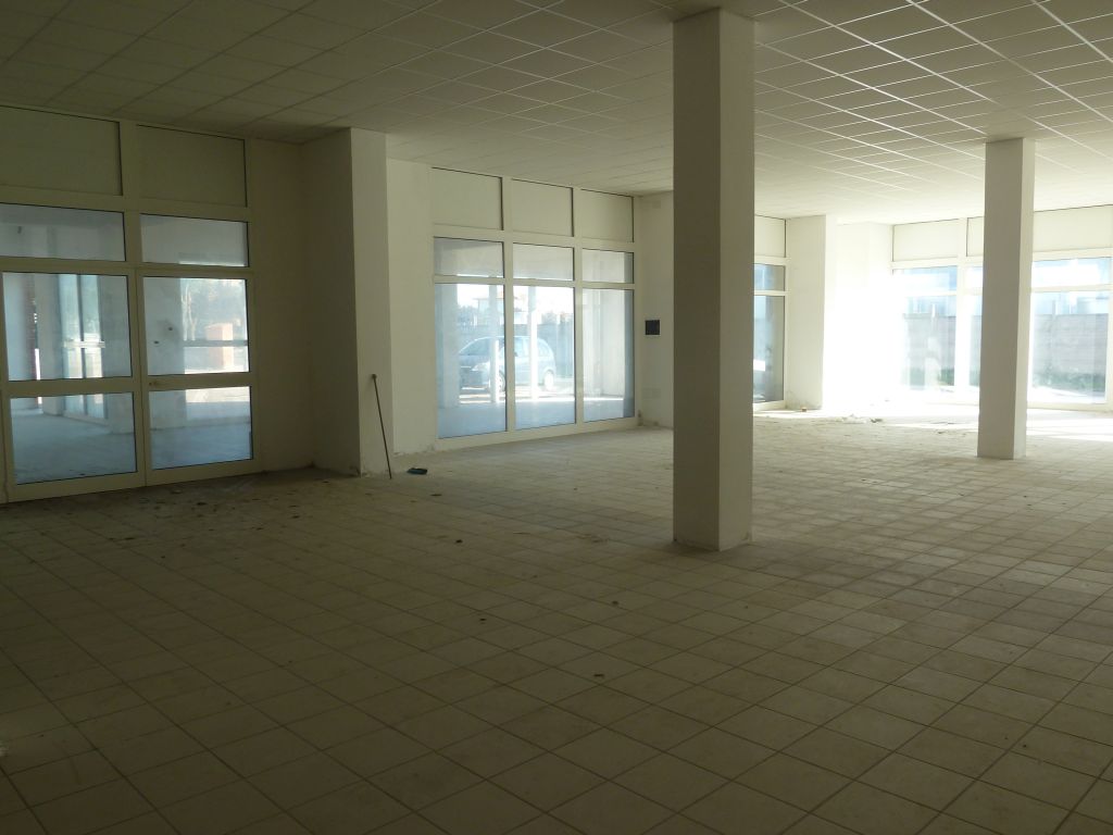 casale in vendita a Cascina