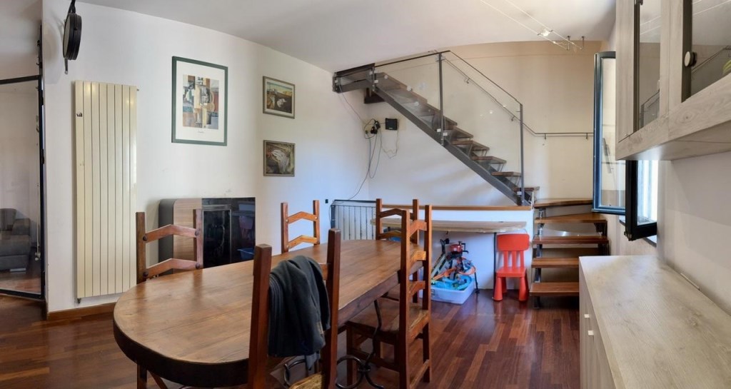casale in vendita a Cascina