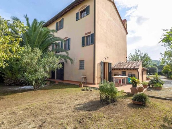 casale in vendita a Cascina