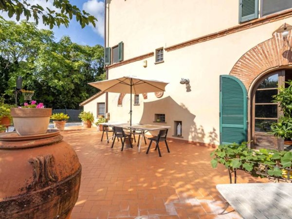 casale in vendita a Cascina