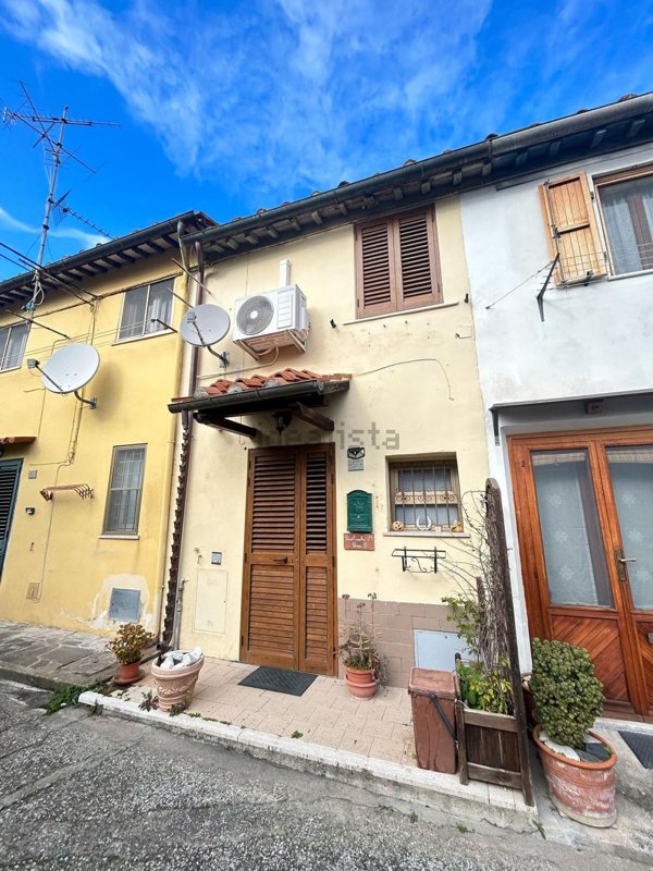 casa indipendente in vendita a Cascina in zona San Frediano a Settimo