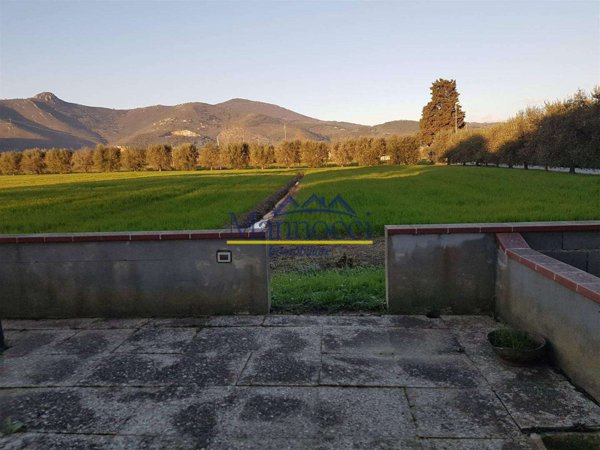 casale in vendita a Cascina in zona Marciana