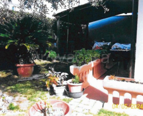 casa indipendente in vendita a Cascina
