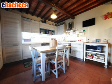 casa indipendente in vendita a Cascina