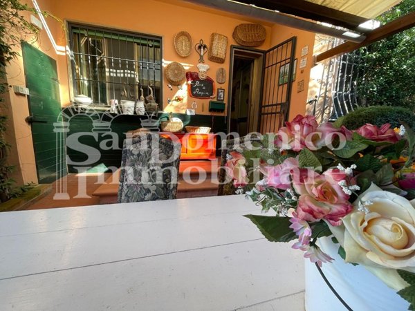 casa indipendente in vendita a Cascina