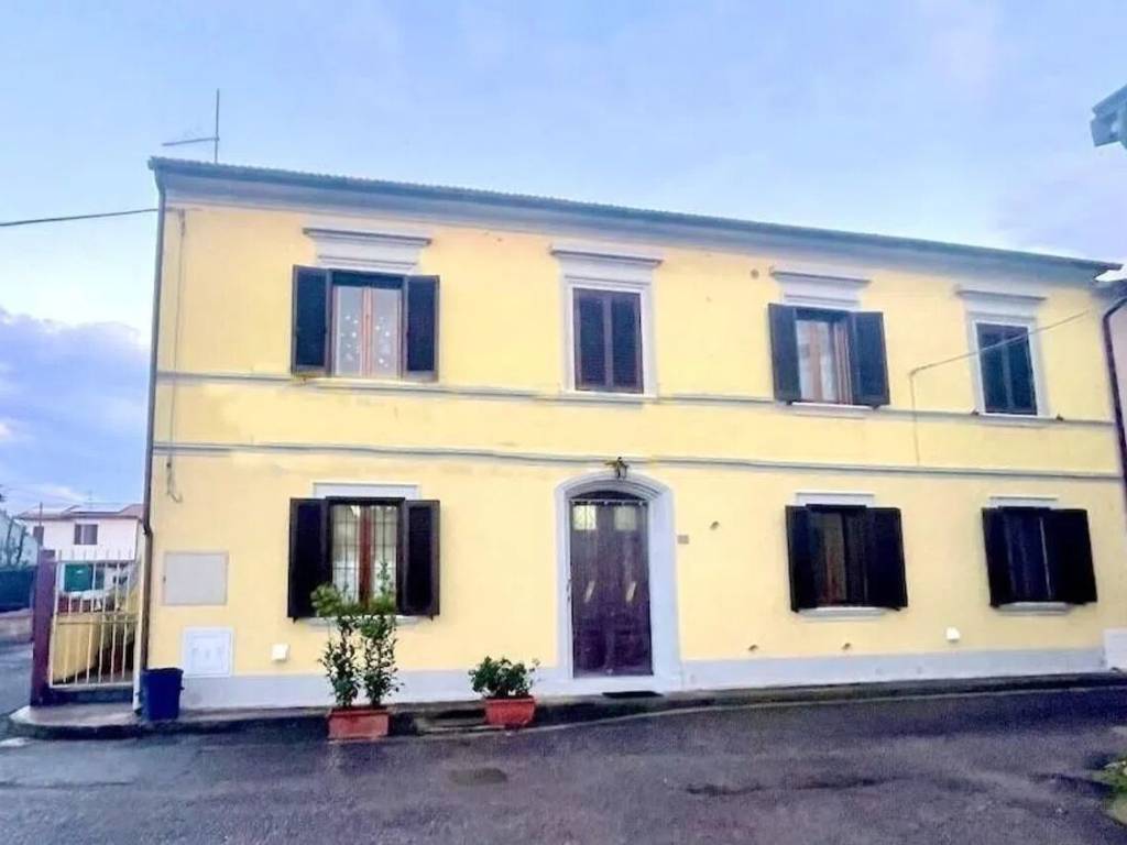 appartamento in vendita a Cascina in zona Navacchio