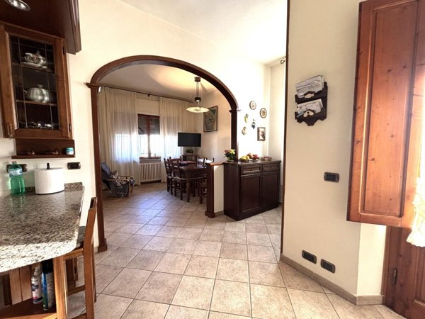 casa indipendente in vendita a Cascina