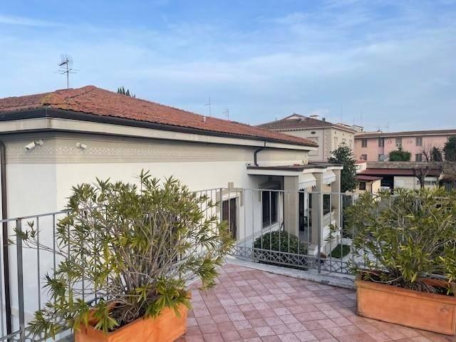 casa indipendente in vendita a Cascina in zona Navacchio