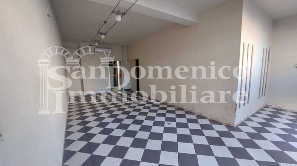 casale in vendita a Cascina