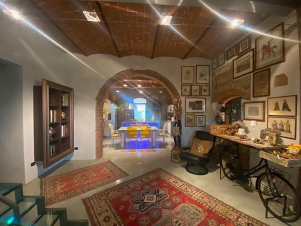 casale in vendita a Cascina