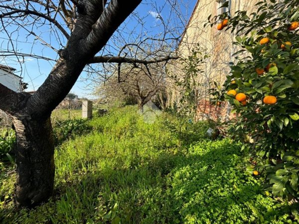 casale in vendita a Cascina in zona Marciana